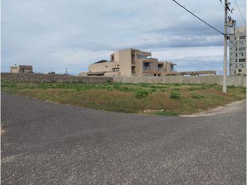 LOTE CON VISTA AL MAR, EN SABANILLA,PUERTO COLOMBIA