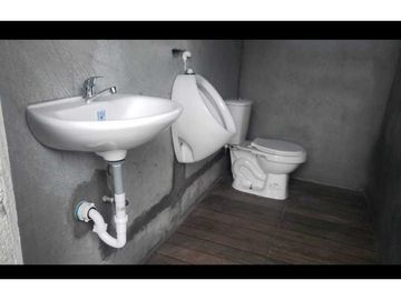 VENDO CABAÑA CASI TERMINADA EN COORDILLERA