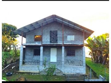 VENDO CABAÑA CASI TERMINADA EN COORDILLERA