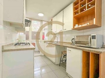 Departamento Providencia, excelente ubicación.