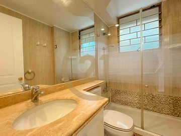 Departamento Providencia, excelente ubicación.