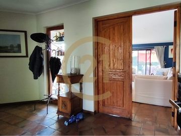 Espectacular Casa Colonial en Hacienda Chacabuco