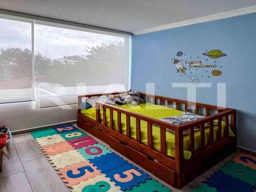 Casa en venta Tumbaco con amplio jardín dentro de Conjunto Privado