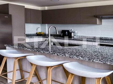 Casa en venta Tumbaco con amplio jardín dentro de Conjunto Privado