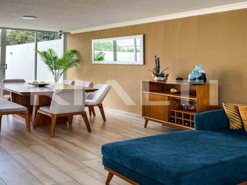 Casa en venta Tumbaco con amplio jardín dentro de Conjunto Privado