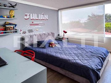 Casa en venta Tumbaco con amplio jardín dentro de Conjunto Privado