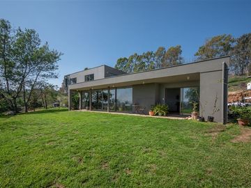 Casa en Venta en Interior Club de Golf Huinganal, Limache