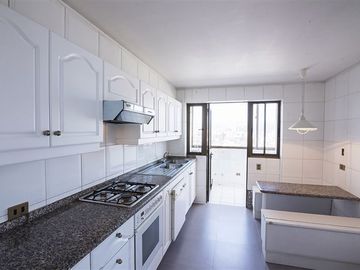 Departamento en Venta en Avenida Benidorm con Av. San Martín