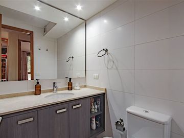 Departamento en Venta en Espoz con Americo Vespucio Norte.