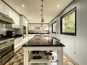 Casa en Venta en Condominio Lo Curro
