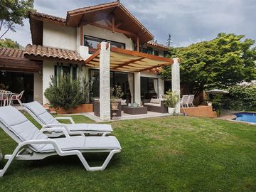 Casa en Venta en Los Dominicos - Camino Mirasol / El Alba