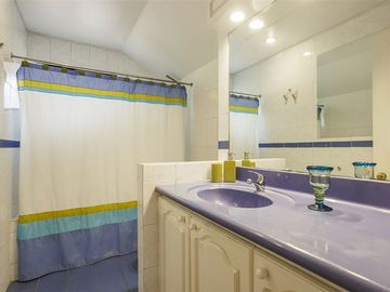Casa en Venta en Los Dominicos - Camino Mirasol / El Alba