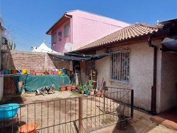 Casa en Venta en A pasos del mall Tobalaba