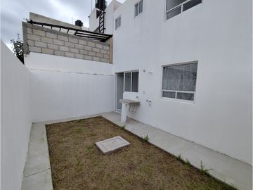 Se vende casa nueva, fracc. Los Minerales en Pachuquilla, Hgo.