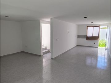 Se vende casa nueva, fracc. Los Minerales en Pachuquilla, Hgo.