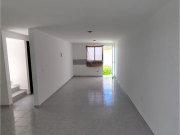Se vende casa nueva, fracc. Los Minerales en Pachuquilla, Hgo.