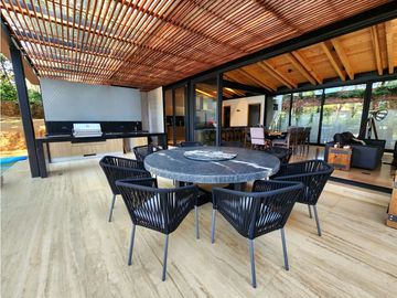 Casa en Venta en Avándaro Valle de Bravo