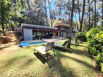 Casa en Venta en Avándaro Valle de Bravo