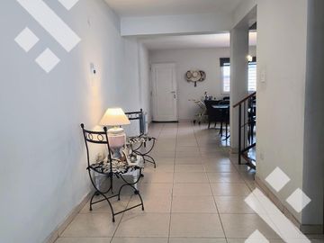 Venta/Permuta amplio duplex en Mendoza capital por depto en Neuquen