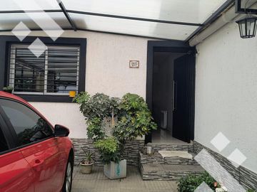 Venta/Permuta amplio duplex en Mendoza capital por depto en Neuquen