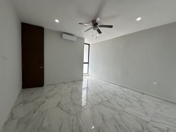 Casa nueva en venta en privada Altozano, carretera Mérida -Progreso.
