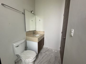 Casa nueva en venta en privada Altozano, carretera Mérida -Progreso.