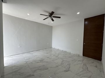 Casa nueva en venta en privada Altozano, carretera Mérida -Progreso.