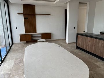 Casa en venta con paneles solares y amenidades en Cholul
