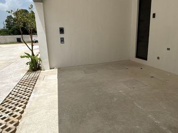 Casa en venta con paneles solares y amenidades en Cholul