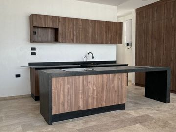 Casa en venta con paneles solares y amenidades en Cholul