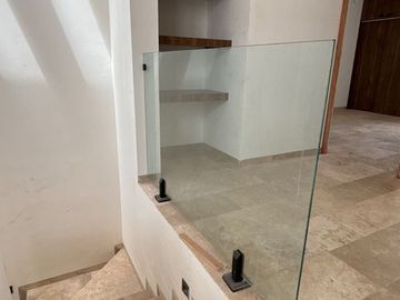 Casa en venta con paneles solares y amenidades en Cholul