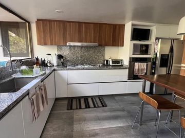 CASA EN BOSQUES  CON DETALLES ÚNICOS