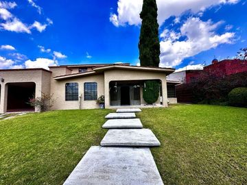 Venta Casas 1 Piso (1,000m2) | Villas del Meson | Qro76 | $8.8mdp