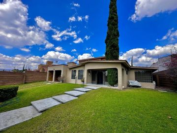 Venta Casas 1 Piso (1,000m2) | Villas del Meson | Qro76 | $8.8mdp