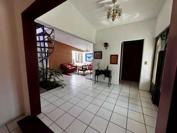 Venta Casas 1 Piso (1,000m2) | Villas del Meson | Qro76 | $8.8mdp