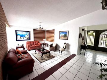 Venta Casas 1 Piso (1,000m2) | Villas del Meson | Qro76 | $8.8mdp