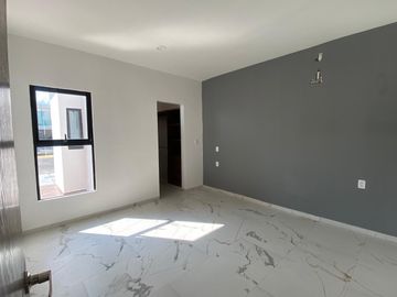 LOMAS RESIDENCIAL, Casa en VENTA con recamaras en planta baja y alberca