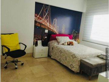 SE VENDE CASA DE LUJO EN VILLA CAMPESTRE