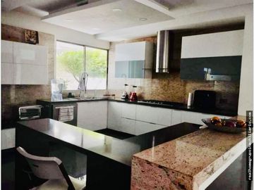 SE VENDE CASA DE LUJO EN VILLA CAMPESTRE