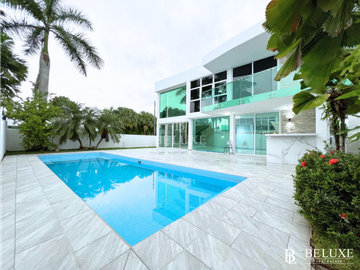 VENTA CASA DE ESQUINA CON PISCINA EN COSTA SUR, COSTA ESMERALDA (8)