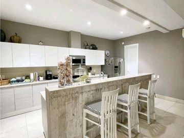 Se vende apartamento de playa en Buenaventura - Rio Hato.