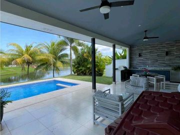 Se vende apartamento de playa en Buenaventura - Rio Hato.