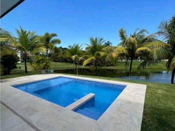 Se vende apartamento de playa en Buenaventura - Rio Hato.