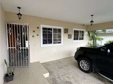 Se Vende Casa en Mirador del Bosque, Las Tablas