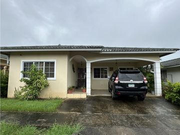 Se Vende Casa en Mirador del Bosque, Las Tablas