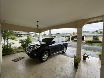 Se Vende Casa en Mirador del Bosque, Las Tablas