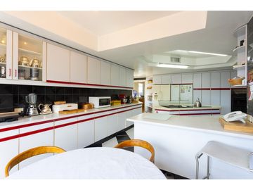 González Suárez, Penthouse en Venta, 664.61m2, 4 Habitaciones