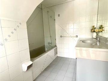 Casa en Venta en Camino El Alba / Las Vertientes
