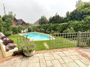 Casa en Venta en Camino El Alba / Las Vertientes