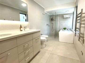 Casa en Venta en Camino El Alba / Las Vertientes